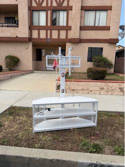 TV mount