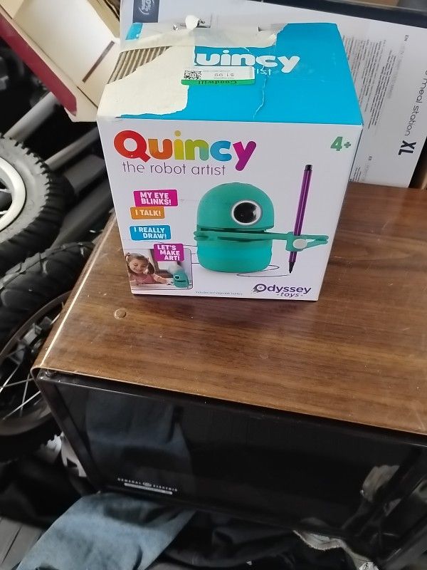 Landzo Quincy The Robot Artist Educational Toy Kids Learn to Draw Math Spelling