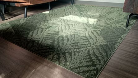 5 x 7 Green Fern Rug