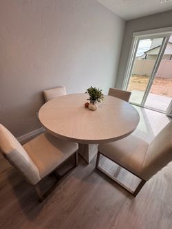 Round Wood Dining Table with 4 Chairs
