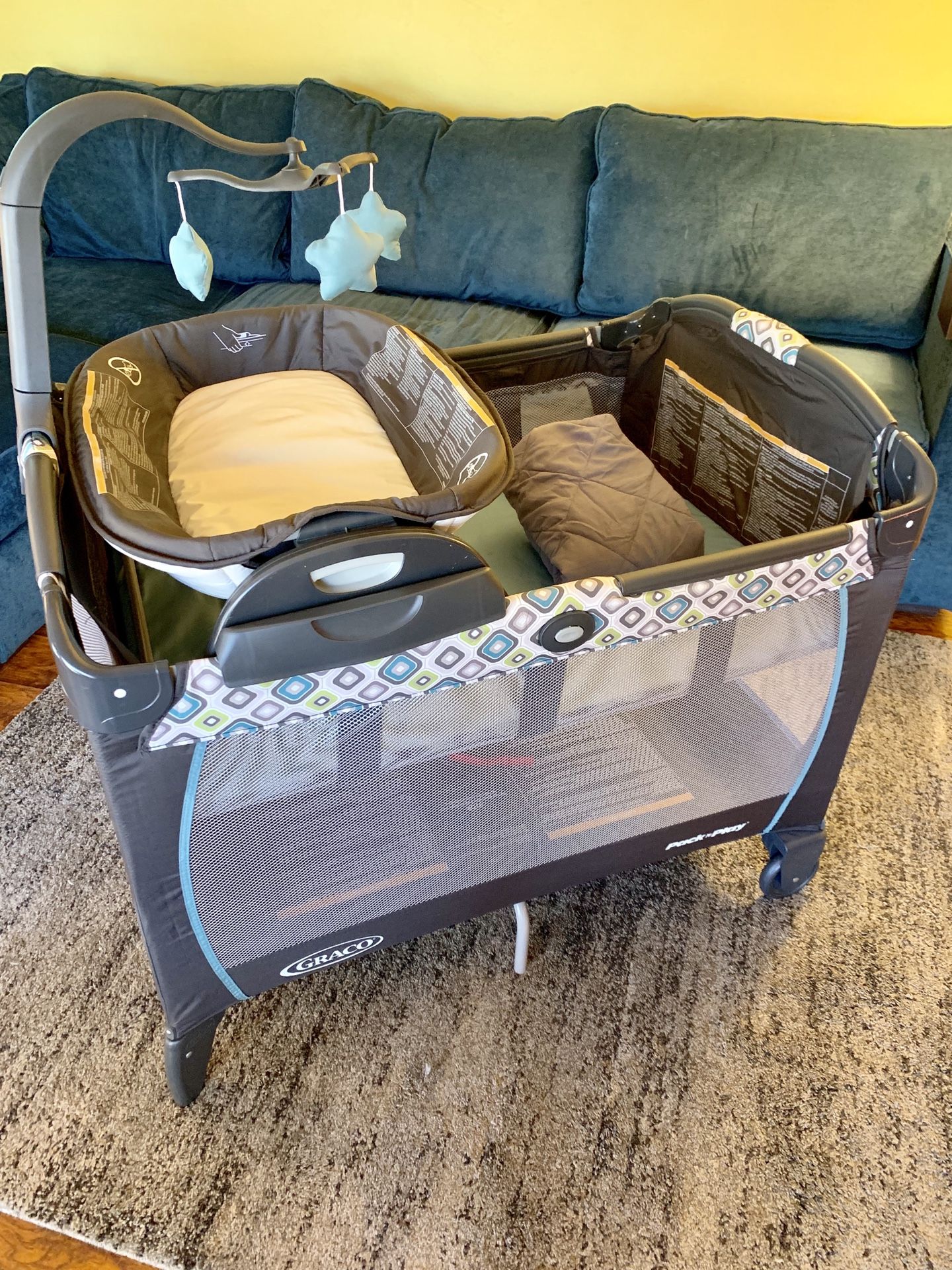 Graco Pack ‘n Play Playard w/Portable Napper and Diaper Changer ...