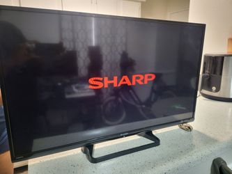 SHARP LC-32LE653U 32 In. AQUOS Full HD 1080p LED Smart TV
