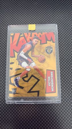 Gold Victor Wembenyama kaboom rookie promo card