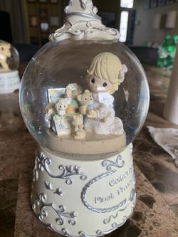 Precious Moments Snow Globe