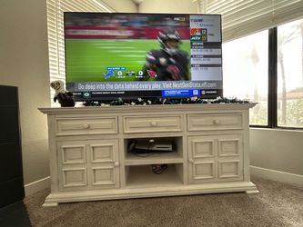 White tv entertainment center