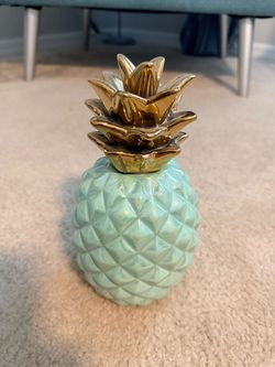 Ceramic Pineapple Decorative Figurine