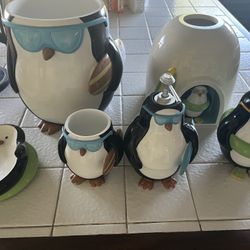 Surfing Penguin Bath set