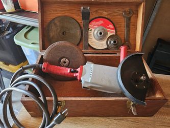 Milwaukee Heavy Duty Grinder 