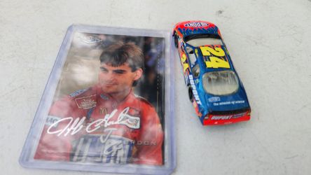 Jeff Gordon #24 DuPont Die-Cast Car and Trading Card