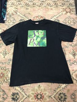 Supreme tee size Medium