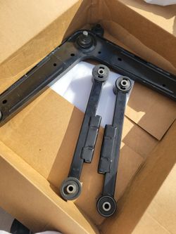 2002-----2007 Jeep Liberty 3  piece rear suspension rebuild kit