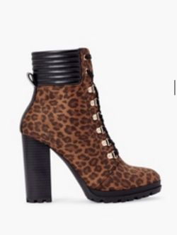 Leopard Boots With $10 Thick heel - Wide calf  Size 7.5 Women’s Shoes 