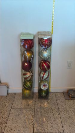 12 Large Christmas Ornaments (5.9") - Indoor/Outdoor Shatter Resistant