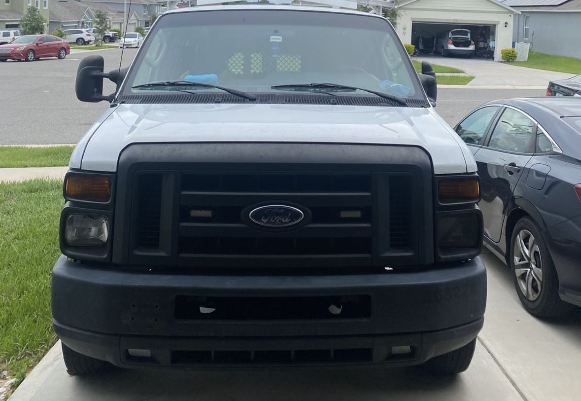 2013 Ford E-150