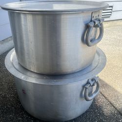 Large Pots  Propane Burners And Pressure Cooker. 