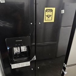 Frigidaire Refrigerator 
