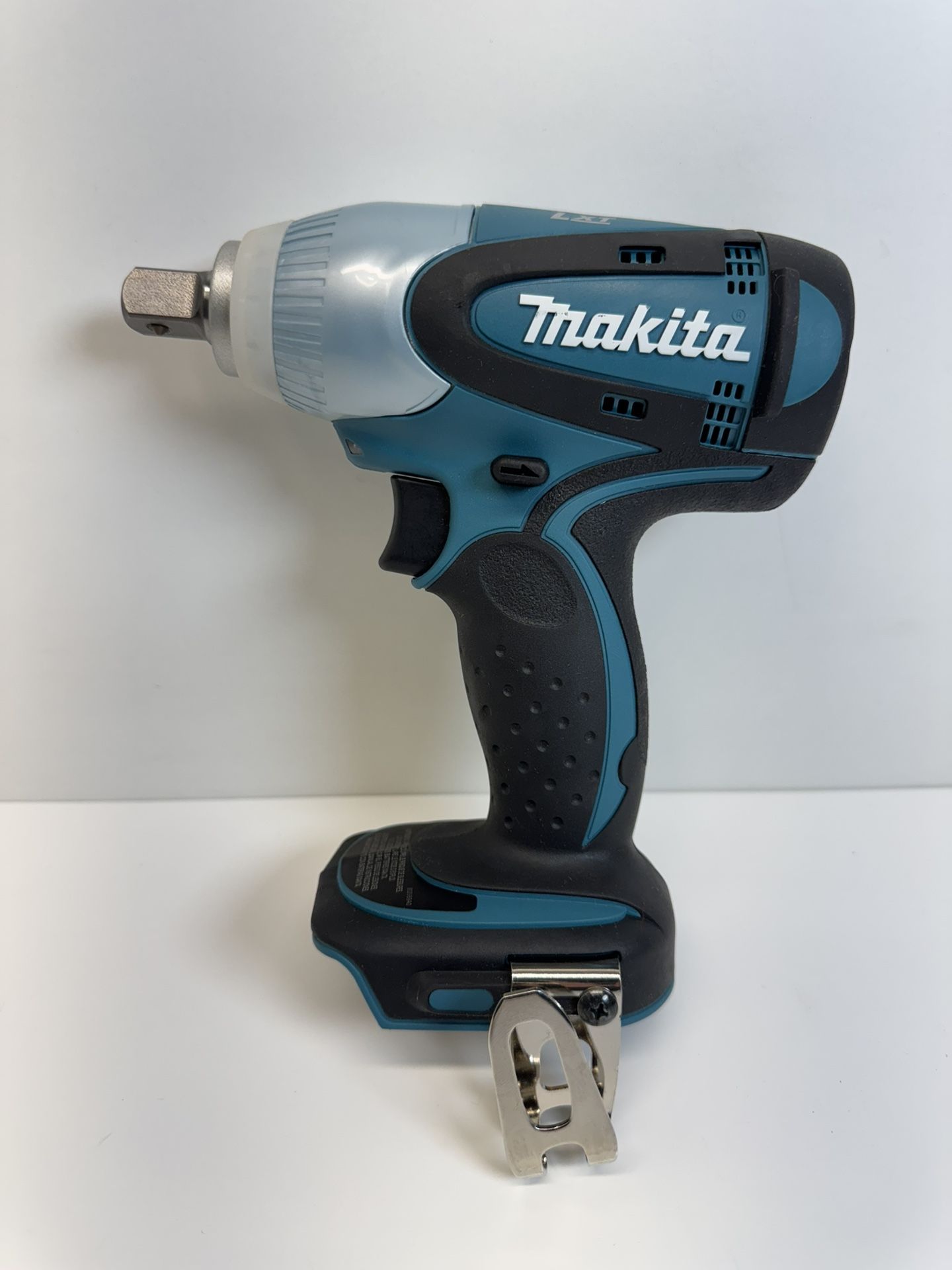 Brand New Makita 18V LXT Lithium-Ion Cordless 1/2 in. Sq. Drive Impact Wrench (Tool Only)