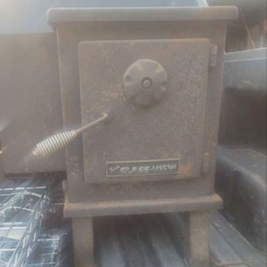 Russo Glass View Wood Stove for Sale in Fairfield, NJ - OfferUp