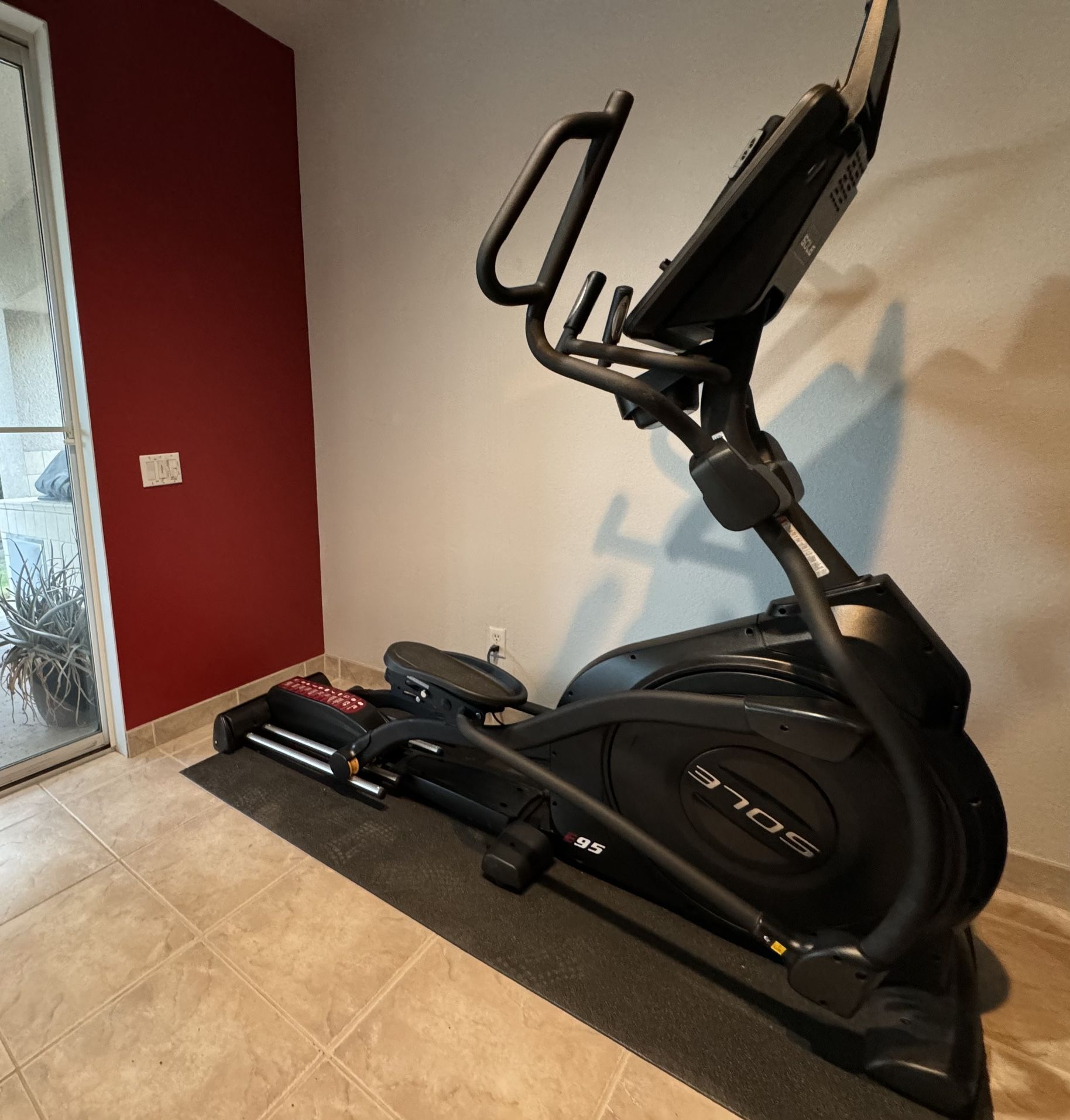 SOLE Fitness E95