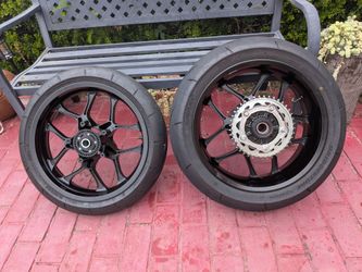 2026 yzf R1 wheel set OEM
