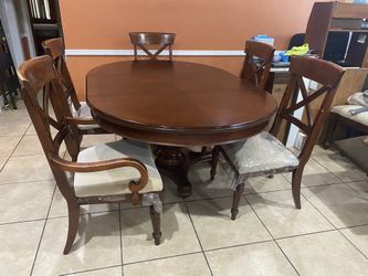 Dining Table/Comedor