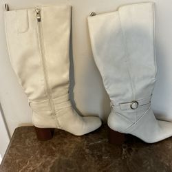 Women’s Brand New Liz Claiborne Boots -Size 8