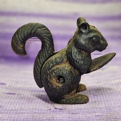 CAST IRON squirrel Nut Cracker Vintage 