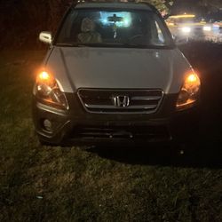 Estoy Vendiendo Esta Honda Crv 2006 Con 158 Mil Millas 