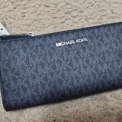 MK Wallet NWT