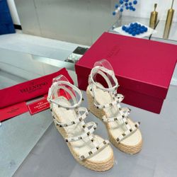 Valentino straw heeled sandals65
