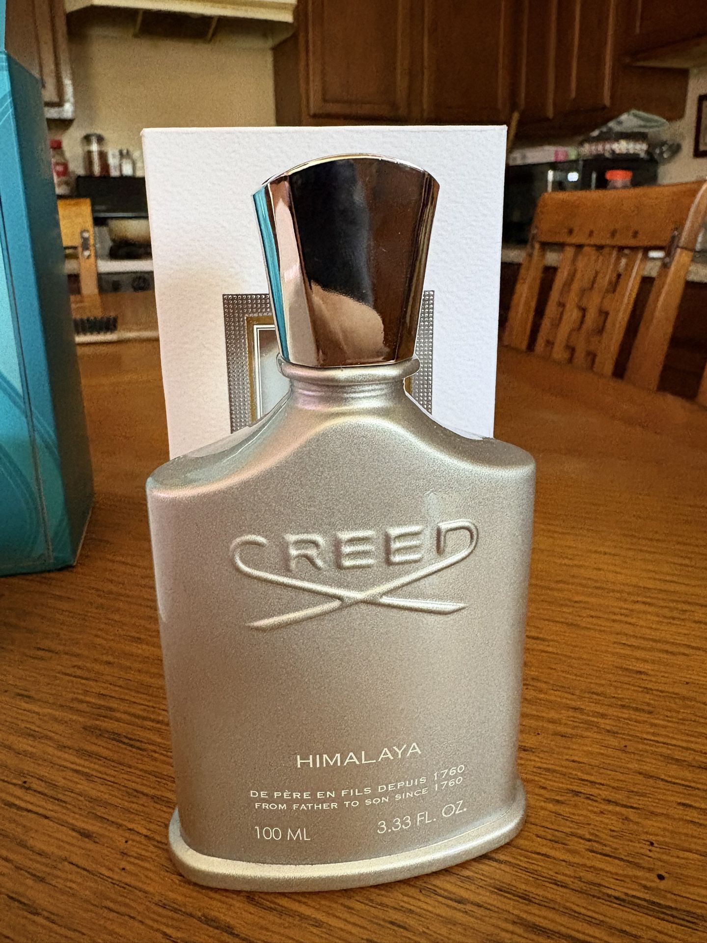 Perfume / Colognes