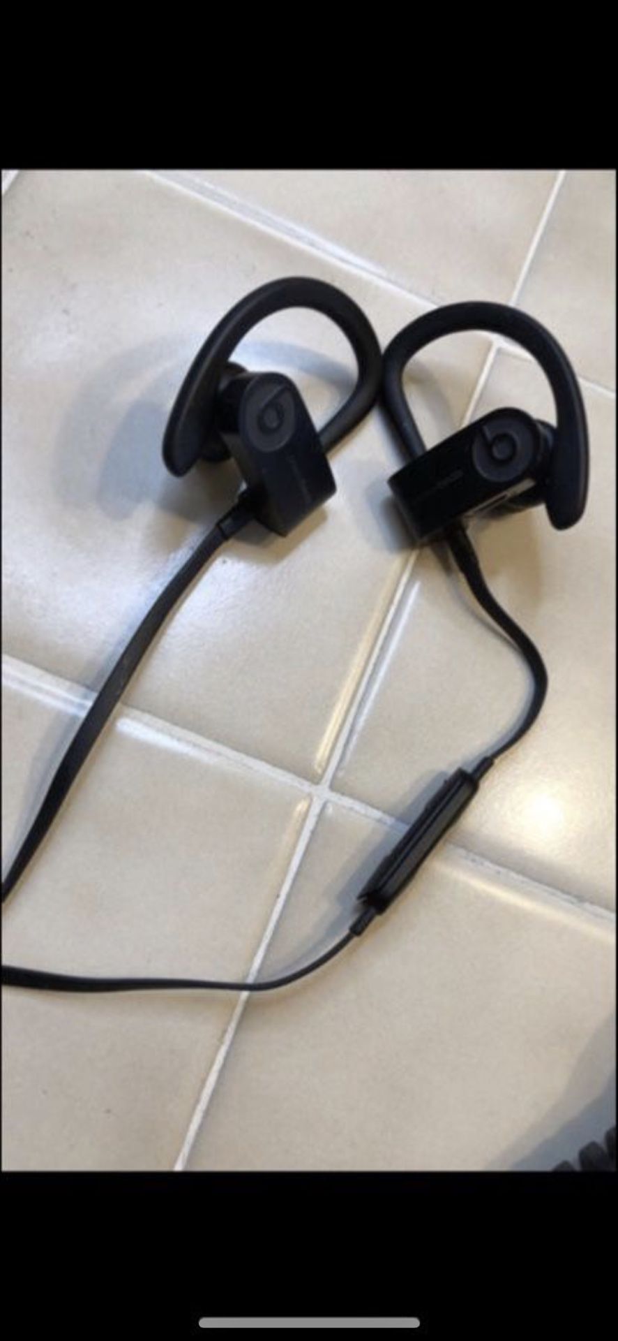POWERBEATS 3 Black like new