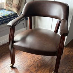 Set of 4 Dinning Chairs With Wheels 