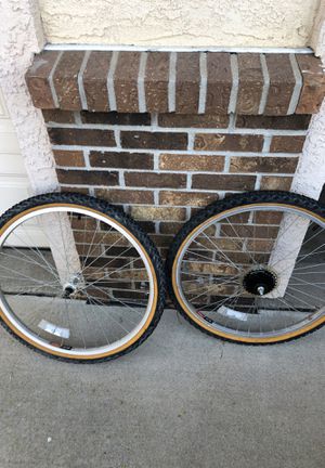 Photo Set of Bike tires (26 inch knobby)
