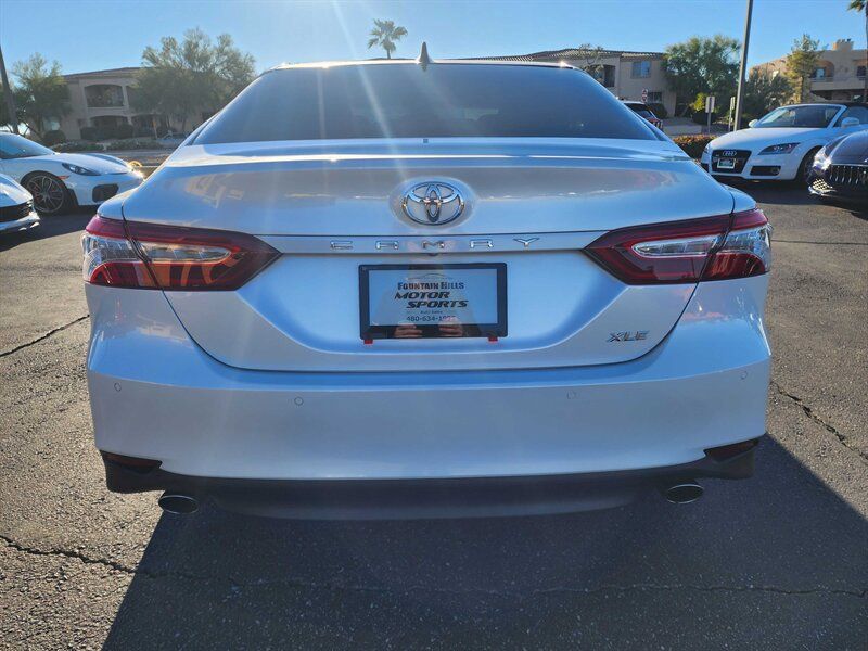 2020 Toyota Camry XLE V6