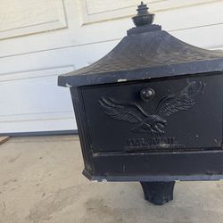 Black, Large, Aluminum, Locking, All-In-One Mailbox
