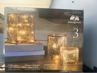 Evergreen decorative light up cubes