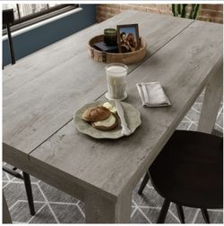 Brand new dinner table was $600