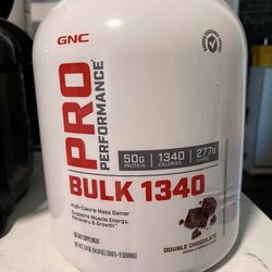 GNC Weight Gainer