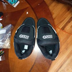 DVS Mens Size 9