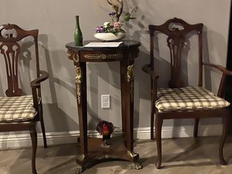 table chairs set