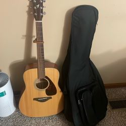 Acoustic Guitar 