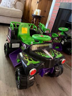 Grave Digger Ride On monster truck