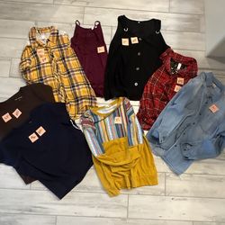 Ladies Sleeveless Assorted Shirts (7)