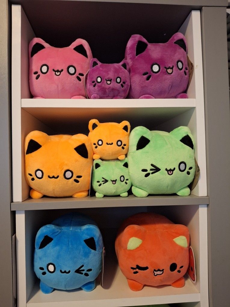 Meowchi Plushies