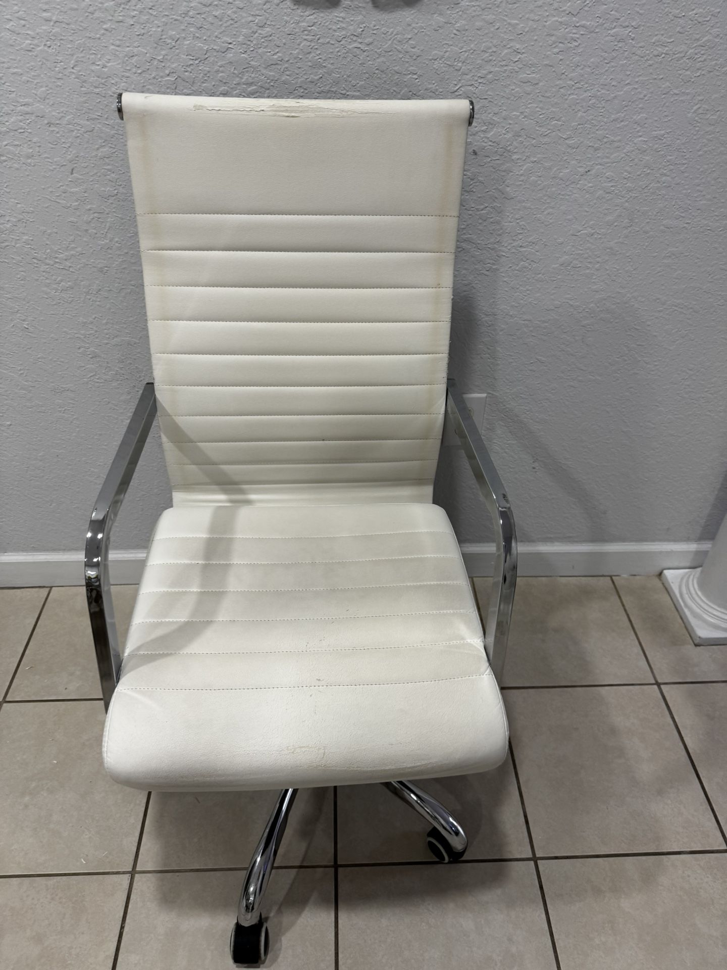 desk chair .