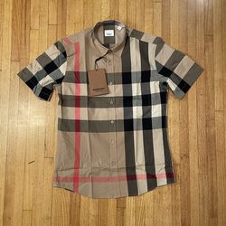 Burberry short sleeve button up shirt