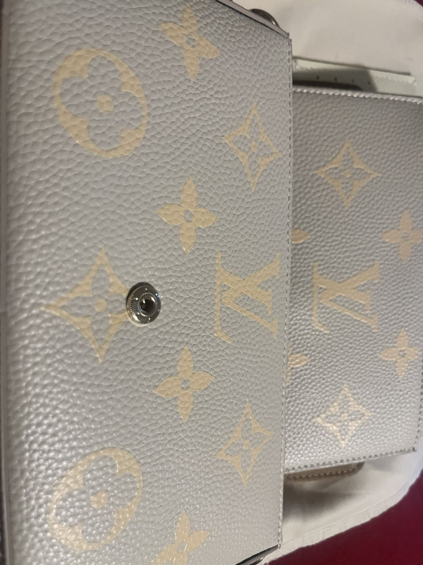 Louis Vuitton Portefeuille Brazza Monogram Galaxy Purse Long Wallet for  Sale in Hialeah, FL - OfferUp