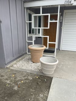 Post And Planters For Sale Macetas De Venta .