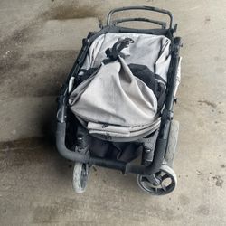 stroller 